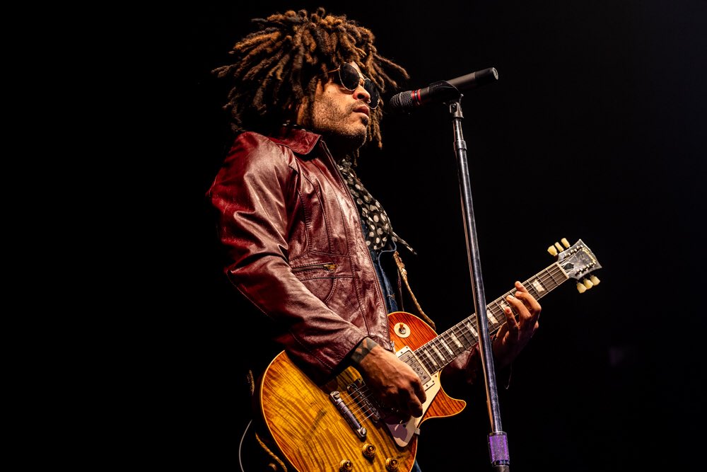 Louisville... beyond! #raisevibrationtour2018 
????: @candyTman https://t.co/waoPsvJgXJ