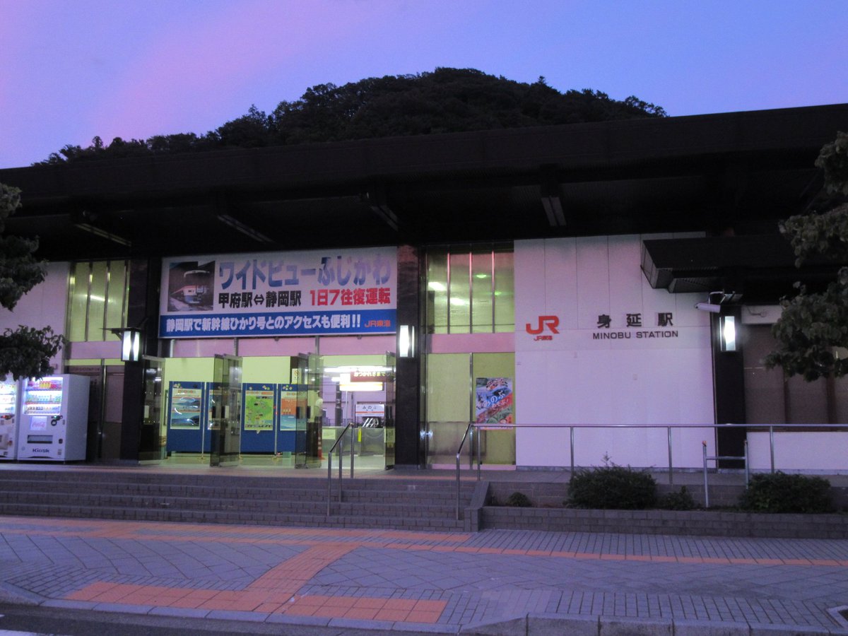 あっ、そういえば夏合宿の南アルプスpartが下山したJR身延駅では、アニメ「ゆるキャン▲」の聖地としてPRをやってました あっ、そういえば夏合宿の南アルプスpartが下山したJR身延駅では、アニメ「ゆるキャン▲」の聖地としてPRをやってました