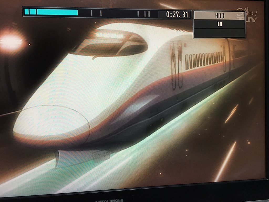 ・窓配置的に新青森駅・長野方の先頭車・パンダカバーがうっすら見えるので8号車・形は先行車に近い・自動分割併合装置無し・( ・窓配置的に新青森駅・長野方の先頭車・パンダカバーがうっすら見えるので8号車・形は先行車に近い・自動分割併合装置無し・(