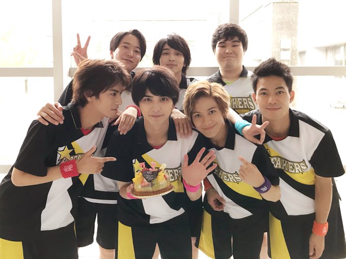 本日10月7日は、翔 役の瀬戸利樹くん、23歳のバースデー🎂『チア男子!!』クランクアップ前に、フライングでお祝いさせて 本日10月7日は、翔 役の瀬戸利樹くん、23歳のバースデー🎂『チア男子!!』クランクアップ前に、フライングでお祝いさせて