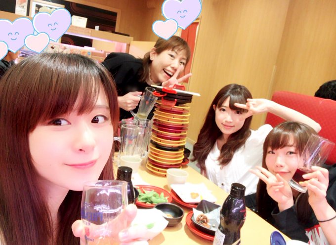 チアにゃん監督とゴクドルズで!ぴかちゃんが1人でめちゃくちゃ食べたみたいになってる…!笑素敵な寿司ドルズな夜でした(´。 チアにゃん監督とゴクドルズで!ぴかちゃんが1人でめちゃくちゃ食べたみたいになってる…!笑素敵な寿司ドルズな夜でした(´。