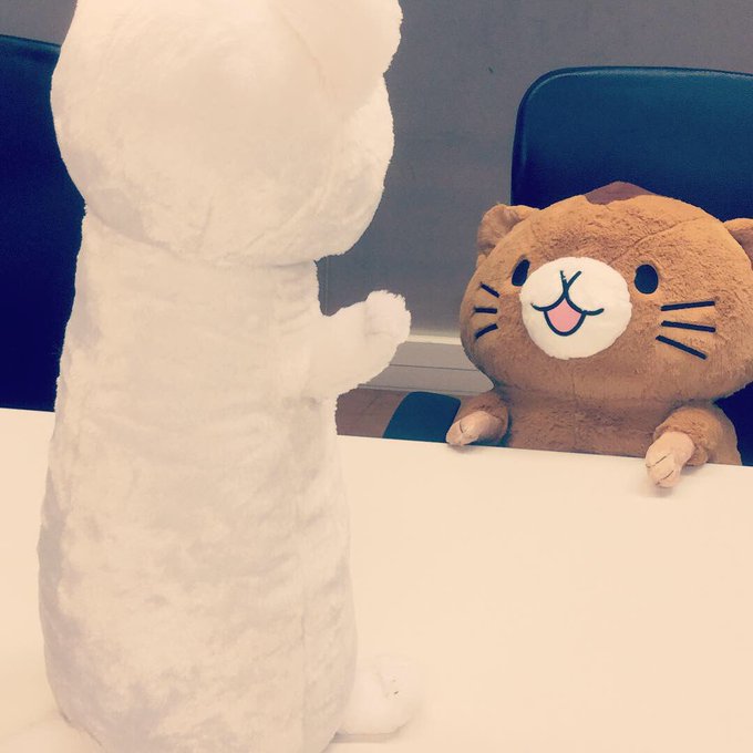 ある日の会議室 「ヤマネ部長!今日おこやま放送日ずら!」「だだ!?オコジョ、おやきの準備はできてるだ?」「もちろんここに ある日の会議室 「ヤマネ部長!今日おこやま放送日ずら!」「だだ!?オコジョ、おやきの準備はできてるだ?」「もちろんここに