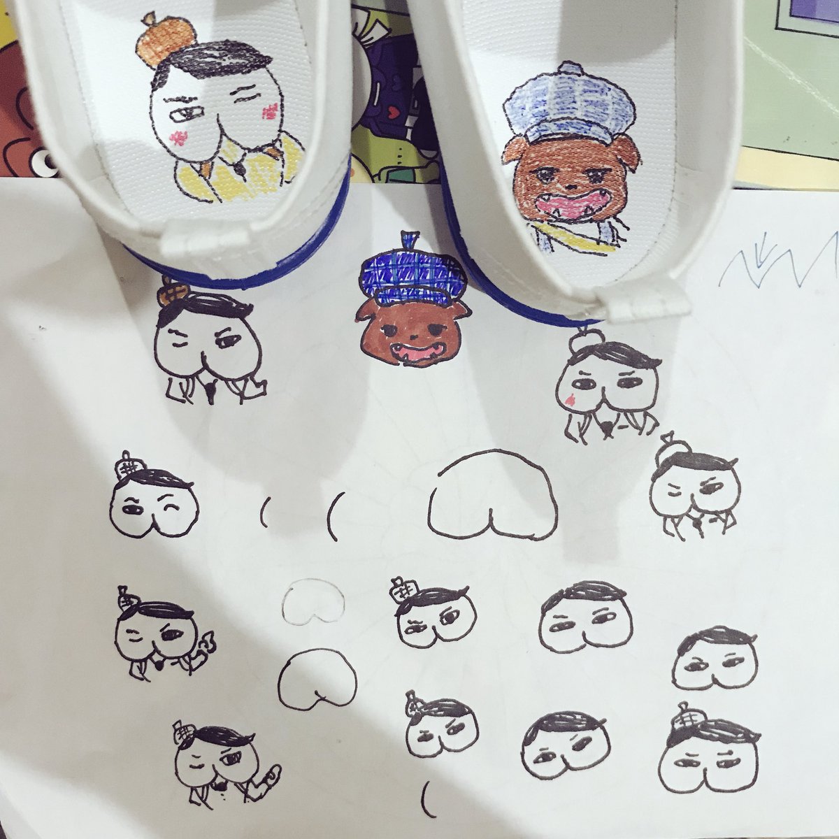 描いて!と言われ出来るだけ努力はした…上履きガタガタで描きにくい…モチモチ感あらへん🙄#おしりたんてい#上履き#チビやん 描いて!と言われ出来るだけ努力はした…上履きガタガタで描きにくい…モチモチ感あらへん🙄#おしりたんてい#上履き#チビやん