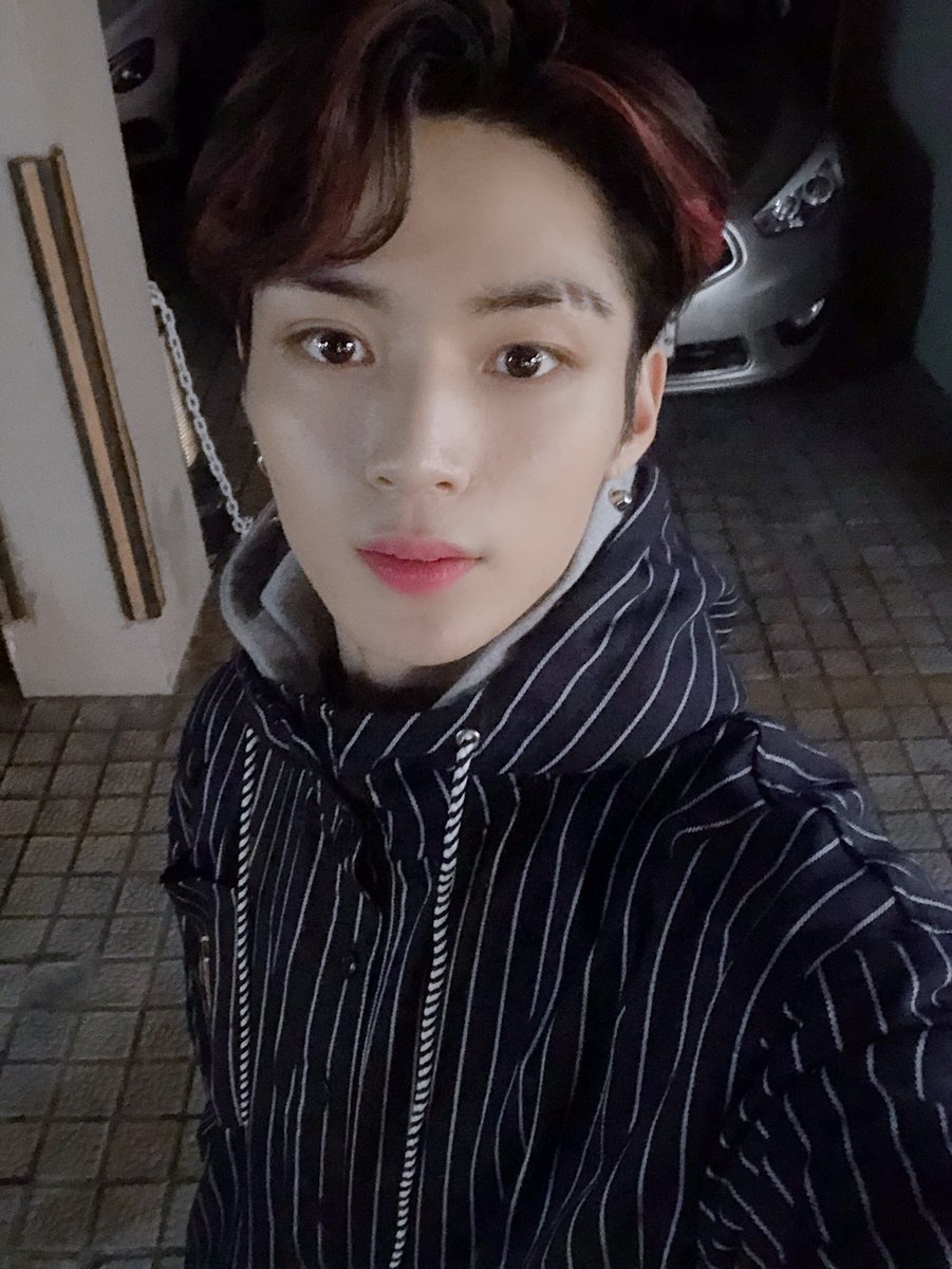 태풍 부산 비가 바람 뚫고 불편한용기 장난 7OC_official