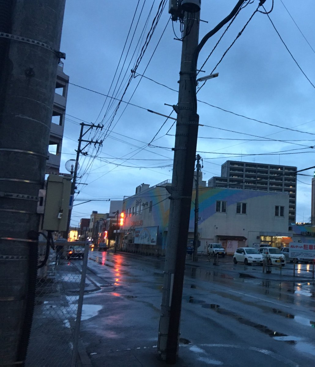 今日は虹のマートに行ってきました。もう少し明るい時間に撮りたかったですが雨降ってきたのでまた後日明るい時間に行きたいと思 今日は虹のマートに行ってきました。もう少し明るい時間に撮りたかったですが雨降ってきたのでまた後日明るい時間に行きたいと思