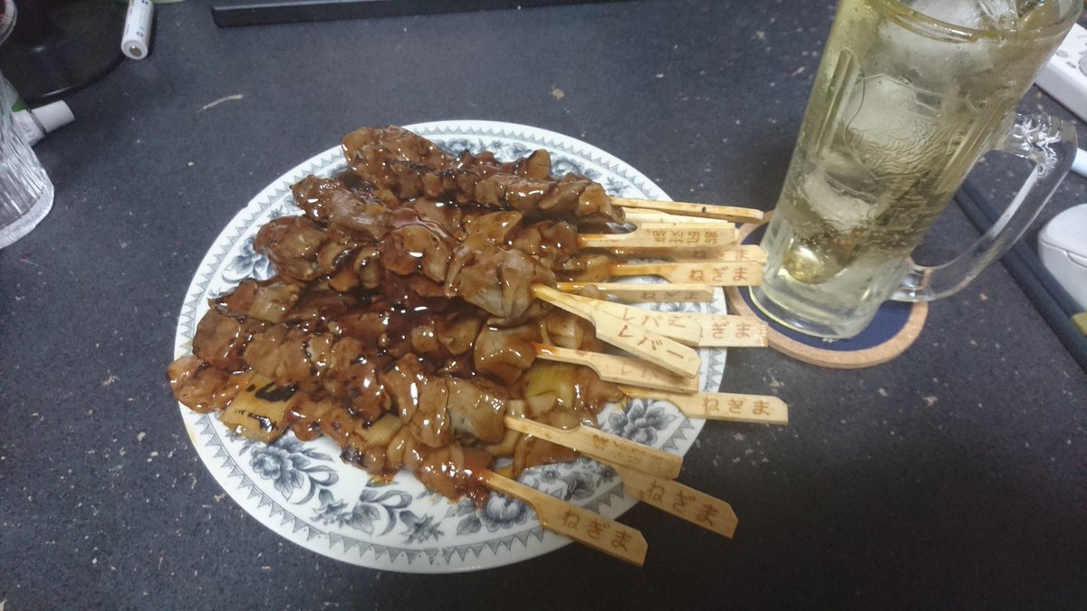 あと特売品の焼き鳥(レバーとネギまオンリー) あと特売品の焼き鳥(レバーとネギまオンリー)