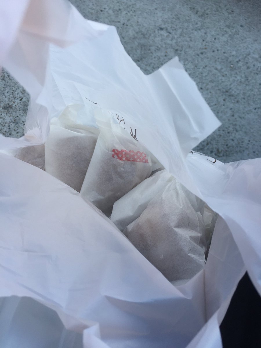 伊東マリンタウンにあるべるーじゅさんのクッキーシュー大変甘くて美味しいのだが 残念ながら10月いっぱいで閉店してしまうと 伊東マリンタウンにあるべるーじゅさんのクッキーシュー大変甘くて美味しいのだが 残念ながら10月いっぱいで閉店してしまうと