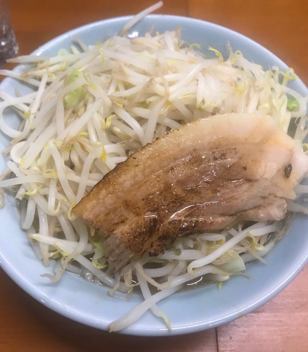 ラーメン大好き小泉さんの歌聴いたのでラーメン食べた🍜熊谷から少し離れたところに宿をとったが、宿泊客がだいたいヲタだった… ラーメン大好き小泉さんの歌聴いたのでラーメン食べた🍜熊谷から少し離れたところに宿をとったが、宿泊客がだいたいヲタだった…