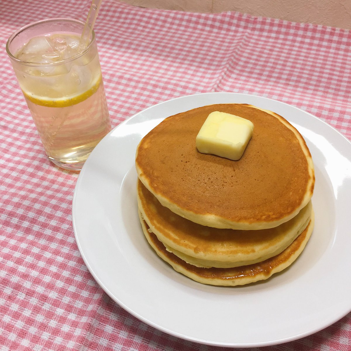 『ソラとウミのアイダ 第2話 』よりレモンパンケーキ🍋🥞"すっぱ!すっごくレモン♡🍋"できました(*´꒳`*)レモンの香 『ソラとウミのアイダ 第2話 』よりレモンパンケーキ🍋🥞"すっぱ!すっごくレモン♡🍋"できました(*´꒳`*)レモンの香