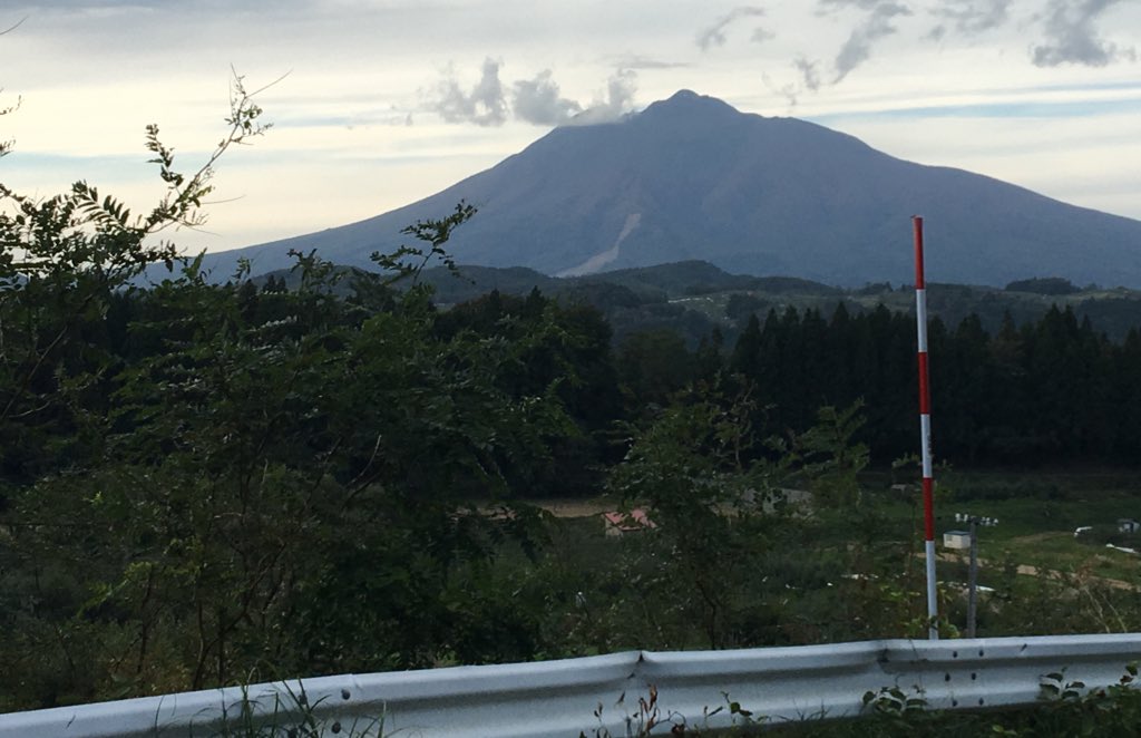 こんばんは!今日はコミック7巻42話のほとんどのシーンを巡ってきましたが、市街地から離れると山あり谷ありでかなりヘトヘト こんばんは!今日はコミック7巻42話のほとんどのシーンを巡ってきましたが、市街地から離れると山あり谷ありでかなりヘトヘト