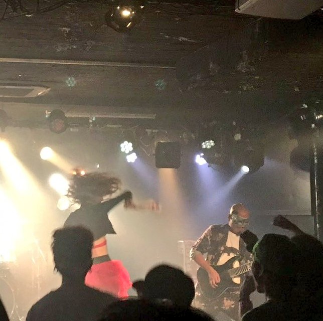 この私の腕、寄生獣みたいミギー🙋 この私の腕、寄生獣みたいミギー🙋