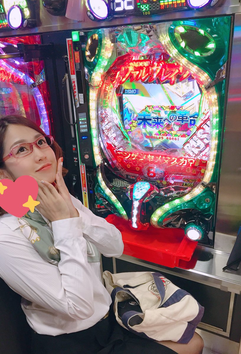 ヴァルヴレイヴやってみまーーーす✨この台、すぐ当たって連チャンしてたー😆💓 #KZONE #ヴァルヴレイヴ ヴァルヴレイヴやってみまーーーす✨この台、すぐ当たって連チャンしてたー😆💓 #KZONE #ヴァルヴレイヴ