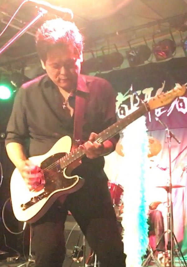 Mitty SUPER LOVERS皆さまに温かく迎えていただき楽しいライブになりました!1.Hit me with b Mitty SUPER LOVERS皆さまに温かく迎えていただき楽しいライブになりました!1.Hit me with b