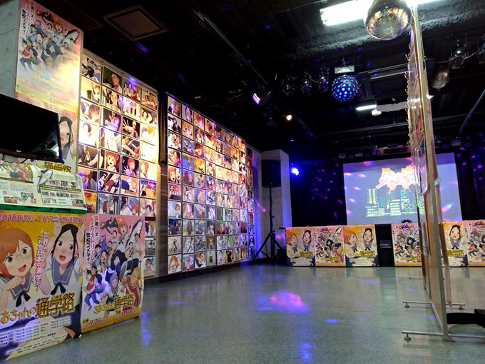 ちおちゃんの通学路展 明日から始まるよ!撮影自由だけどミラーボール輝く撮影に優しくない展示会だよあと血塗蝶のゲームが大画 ちおちゃんの通学路展 明日から始まるよ!撮影自由だけどミラーボール輝く撮影に優しくない展示会だよあと血塗蝶のゲームが大画