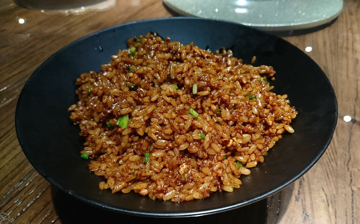 今日のお昼は~?ワン↑タン↓を食べたいけど、まだ食べれてません…(°▽°)ので、昨日食べて特に美味しかった、色が独特な炒 今日のお昼は~?ワン↑タン↓を食べたいけど、まだ食べれてません…(°▽°)ので、昨日食べて特に美味しかった、色が独特な炒