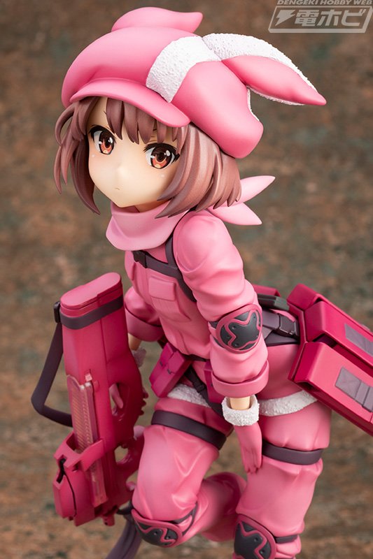 \予約締切まであと2日/なまら可愛いピンクの悪魔が颯爽登場!『#ガンゲイル・オンライン』レンがP90を手に躍動感溢れる姿 \予約締切まであと2日/なまら可愛いピンクの悪魔が颯爽登場!『#ガンゲイル・オンライン』レンがP90を手に躍動感溢れる姿