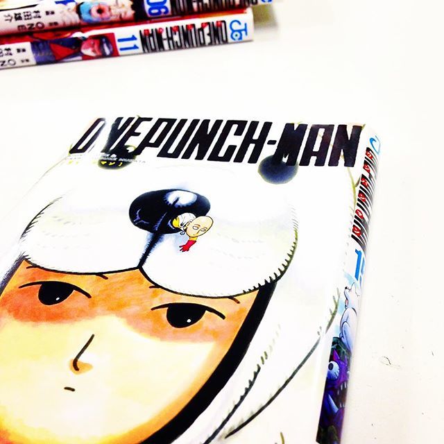 入荷案内です。ONEさん 村田雄介さんの「ワンパンマン」が入りました。村田雄介さんのコーナーにあります。#漫画 #com 入荷案内です。ONEさん 村田雄介さんの「ワンパンマン」が入りました。村田雄介さんのコーナーにあります。#漫画 #com