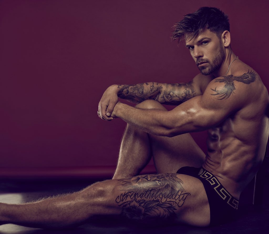 View joss_mooney on Twitter. 