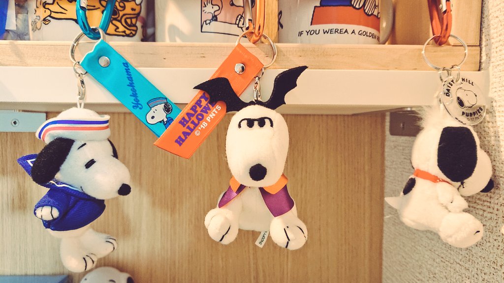 #snoopy #peanuts もうすぐハロウィンですね🎃スヌーピータウンショップのすぬさんはドラキュラ?に仮装しま #snoopy #peanuts もうすぐハロウィンですね🎃スヌーピータウンショップのすぬさんはドラキュラ?に仮装しま