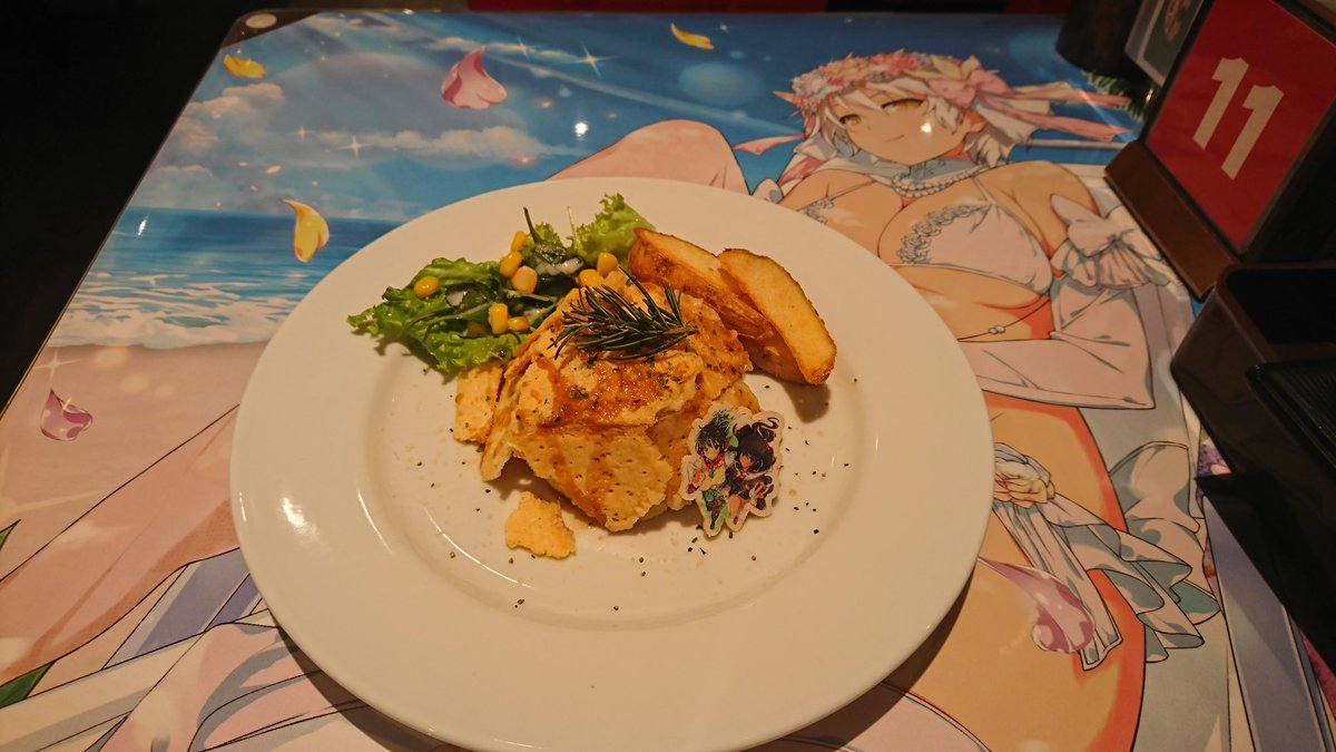 閃乱カグラコラボカフェでミートパイとアラモードと芭蕉ドリンクを食べてきた(ºωº)テーブルが両奈ちゃんでなく雅緋だったの 閃乱カグラコラボカフェでミートパイとアラモードと芭蕉ドリンクを食べてきた(ºωº)テーブルが両奈ちゃんでなく雅緋だったの