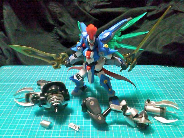 TLでダンボール戦機の話題が出たので、当時使ってた古い携帯のデータと、同時期に某プロフで貼ってた完成写真貼ってみるw(こ TLでダンボール戦機の話題が出たので、当時使ってた古い携帯のデータと、同時期に某プロフで貼ってた完成写真貼ってみるw(こ