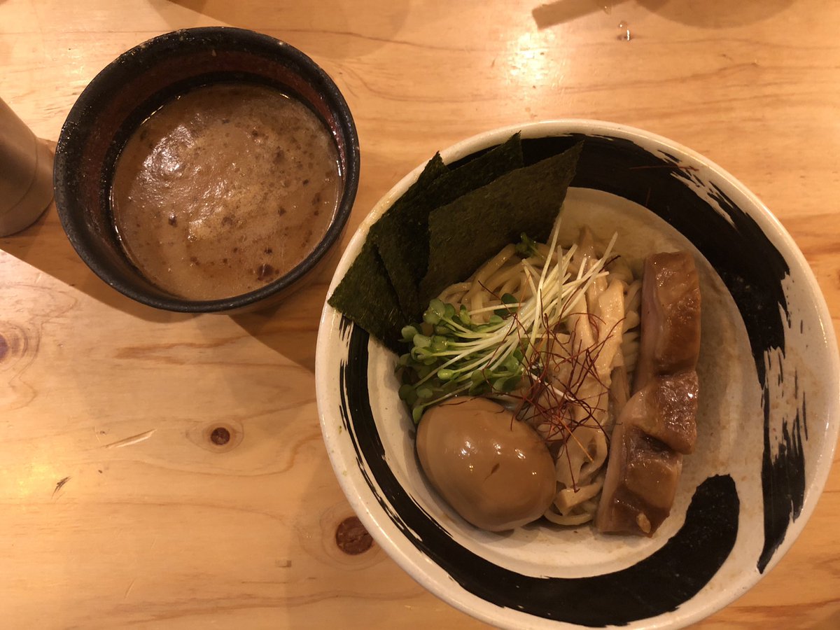 ハマトラとかいうくそエモつけ麺を食した🤦🏽♂️ ハマトラとかいうくそエモつけ麺を食した🤦🏽♂️