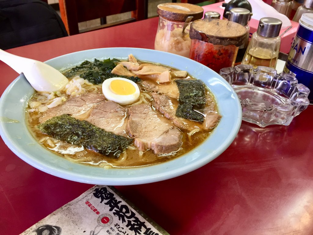 出先で見つけて本当に久しぶりに入りました、ラーメンショップ。ラーメン自体の味もさることながら、店の内装やジャンボラーメン 出先で見つけて本当に久しぶりに入りました、ラーメンショップ。ラーメン自体の味もさることながら、店の内装やジャンボラーメン