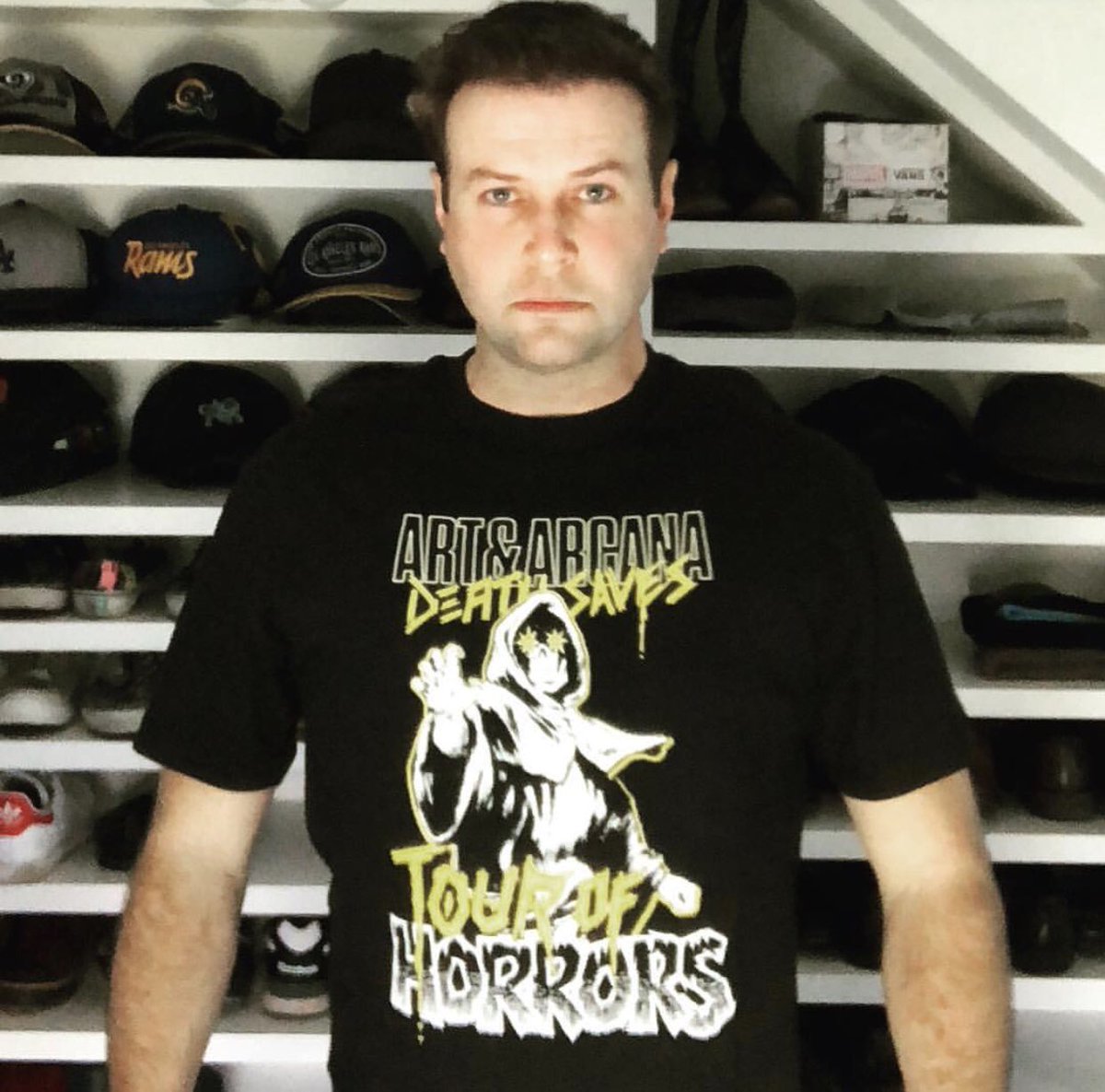 RT @deathsaves: Friend of the Saves @TaranKillam repping the ART & ARCANA “Tour of Horrors” shirt ???????? https://t.co/h3siMbteHS