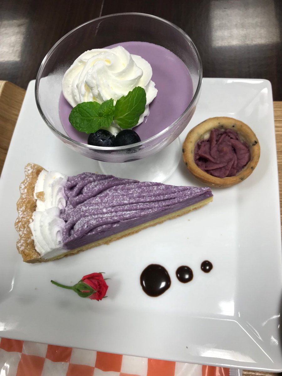 これこれ💜『ガラスの仮面』原画展を記念しての紫芋のスウィーツ😋✌️美味しいよ〜💕 これこれ💜『ガラスの仮面』原画展を記念しての紫芋のスウィーツ😋✌️美味しいよ〜💕
