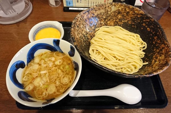 三ツ矢堂製麺川越店の 濃厚チーズつけ麺 - アキバを食べる ラーメン大好き小泉さん聖地巡礼川越編 2軒目は濃厚チーズつけ 三ツ矢堂製麺川越店の 濃厚チーズつけ麺 - アキバを食べる ラーメン大好き小泉さん聖地巡礼川越編 2軒目は濃厚チーズつけ