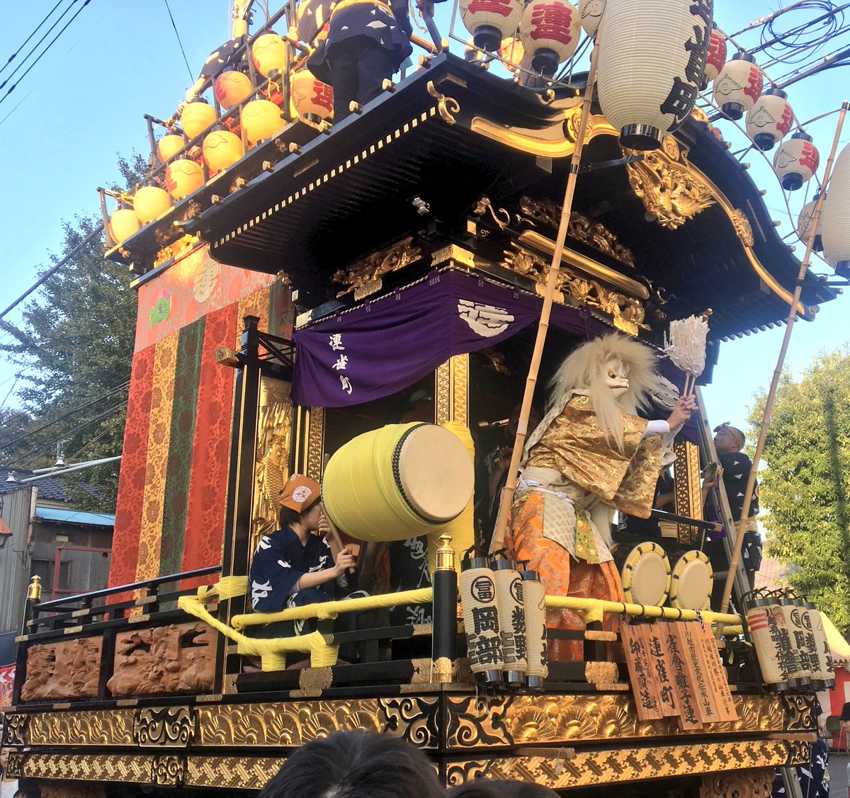 今年も諦めかけてましたが…川越まつり行けました!町中が賑やかで楽しかった!山車が大迫力で、お囃子やってた小太郎は町のヒー 今年も諦めかけてましたが…川越まつり行けました!町中が賑やかで楽しかった!山車が大迫力で、お囃子やってた小太郎は町のヒー