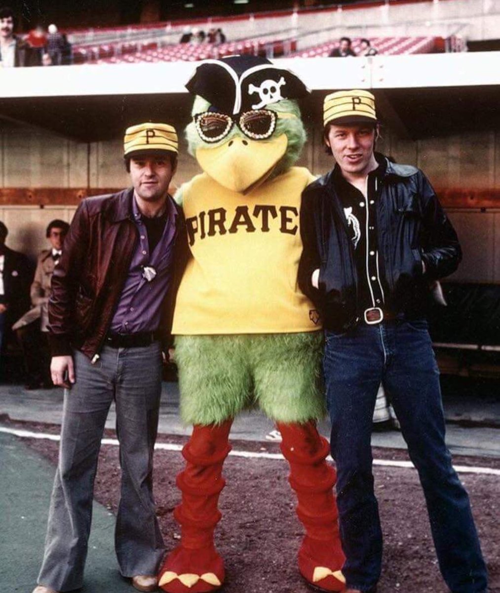 Look, I'll trade Laverne & Shirley for the Pirate Parrot right goddamn now. https://t.co/sT6RusQxcC