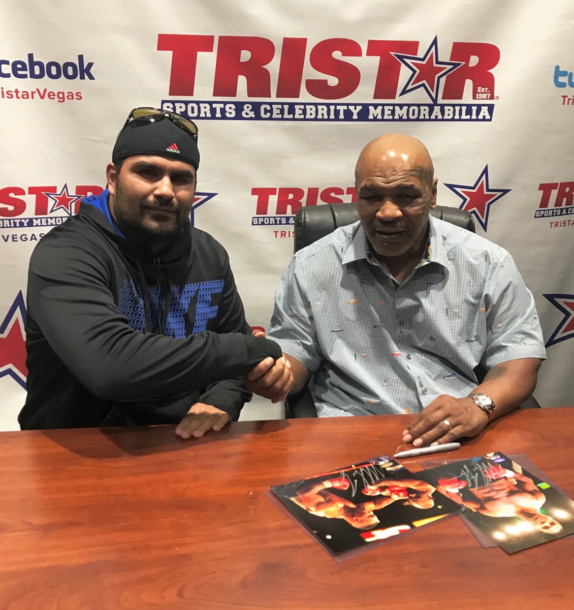 Meet me TODAY and get my autograph in #LasVegas @TristarVegas & @FODCaesars! Info: https://t.co/LCaAn0oifd https://t.co/4HuGOFzpN4