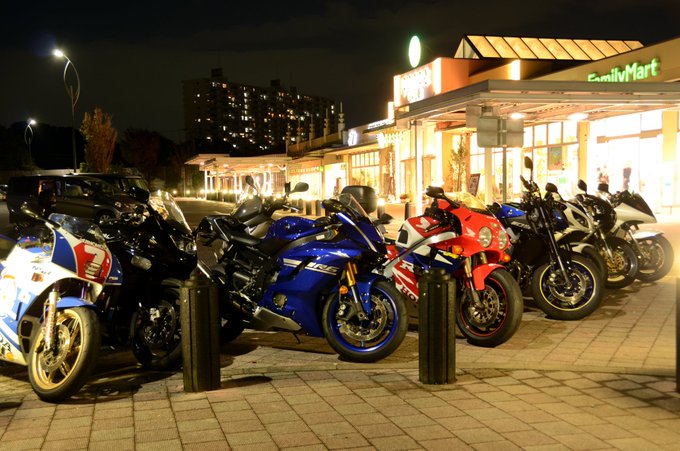 昨日の夜はさよ朝の美監の東地さん、はんくらっちや刀使ノ巫女のさいとーさん、にんにくましましさん、愉快なメンバーとオフ会! 昨日の夜はさよ朝の美監の東地さん、はんくらっちや刀使ノ巫女のさいとーさん、にんにくましましさん、愉快なメンバーとオフ会!