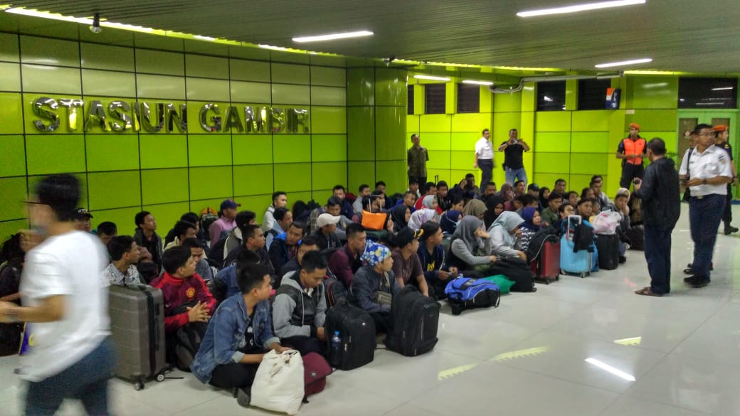 「カネ払えば国鉄職員」 128人釣られガンビル駅に 偽求人情報がSNS拡散 国鉄(KAI)職員の偽の求人情報がソーシャル 「カネ払えば国鉄職員」 128人釣られガンビル駅に 偽求人情報がSNS拡散 国鉄(KAI)職員の偽の求人情報がソーシャル