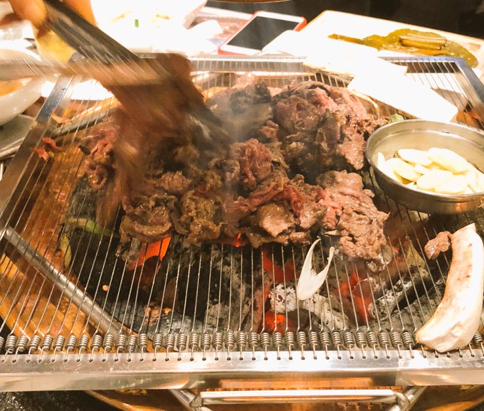 当然、お祝いは焼肉ということで。 #韓国 #焼肉 #スペースバグ #韓国KBS放送開始 当然、お祝いは焼肉ということで。 #韓国 #焼肉 #スペースバグ #韓国KBS放送開始