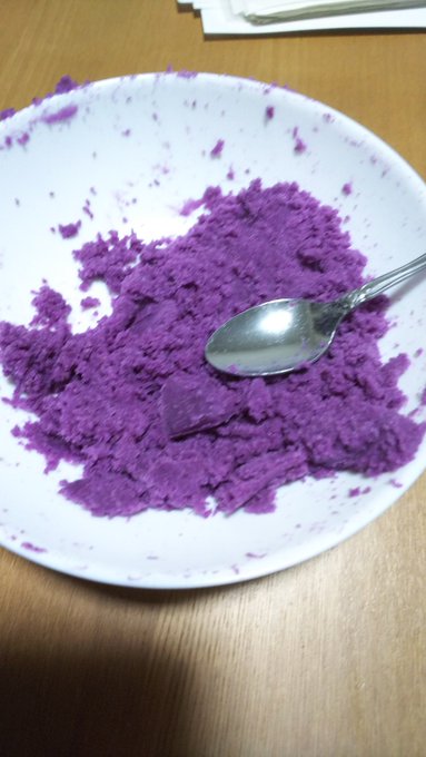 のうりんむらで貰ったさつまいもで芋きんとん作ってる のうりんむらで貰ったさつまいもで芋きんとん作ってる