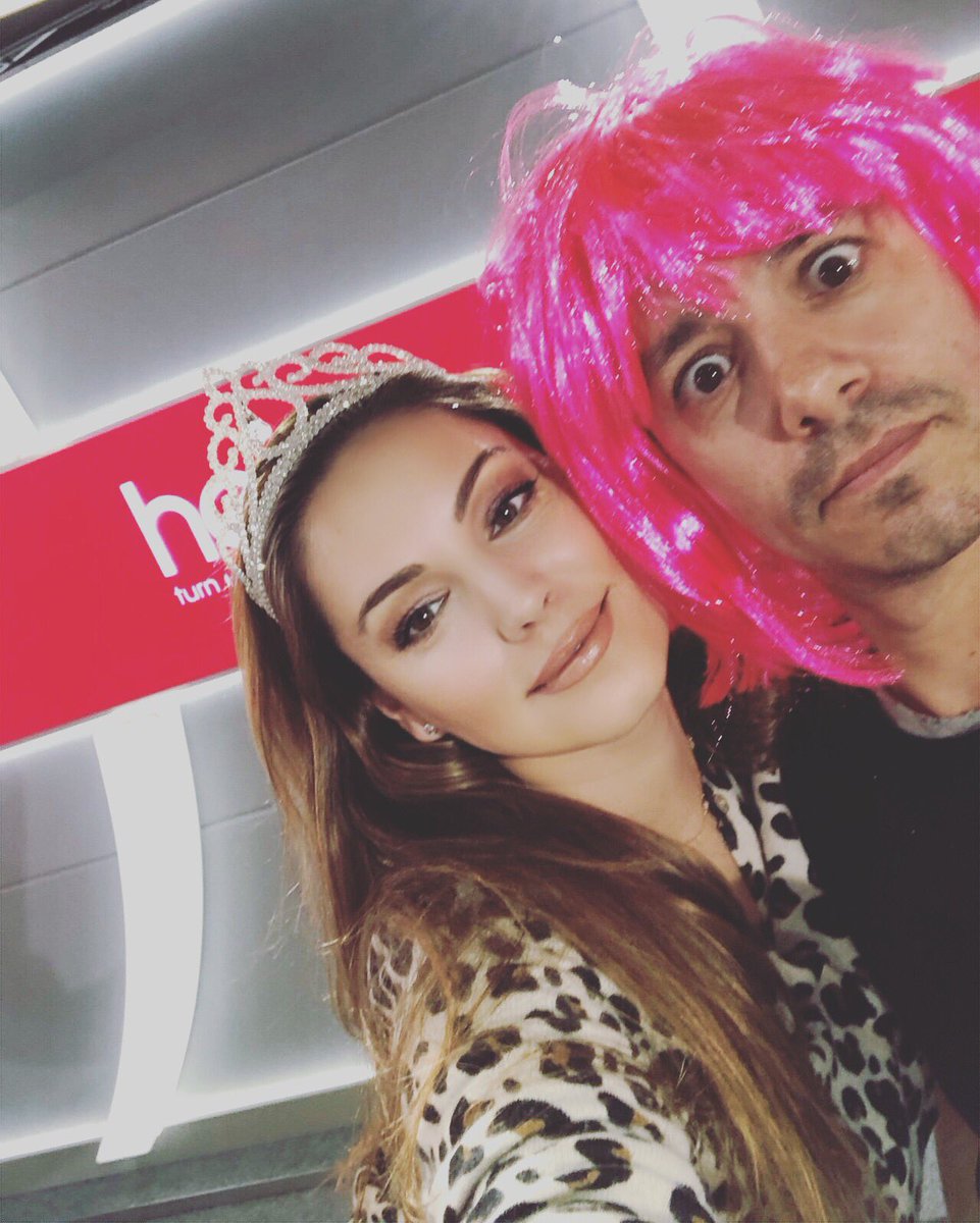 Fun and Games in the Studio Today with @jkjasonking ❤️ @thisisheart DriveTime x https://t.co/yrnZte0nx9