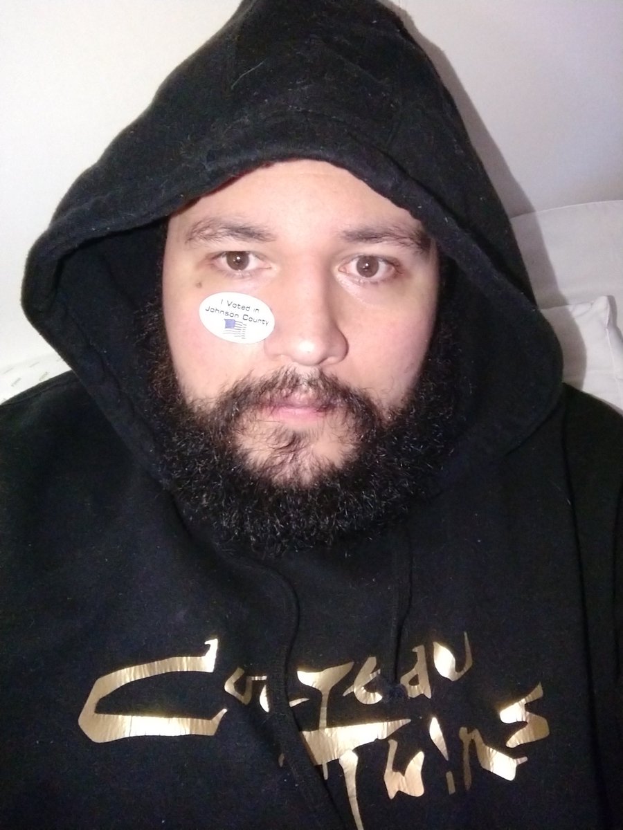 RT @SportingHutchie: @mgyllenhaal @zoeinthecities Voting in Overland Park, KS https://t.co/46m1ySHkCH