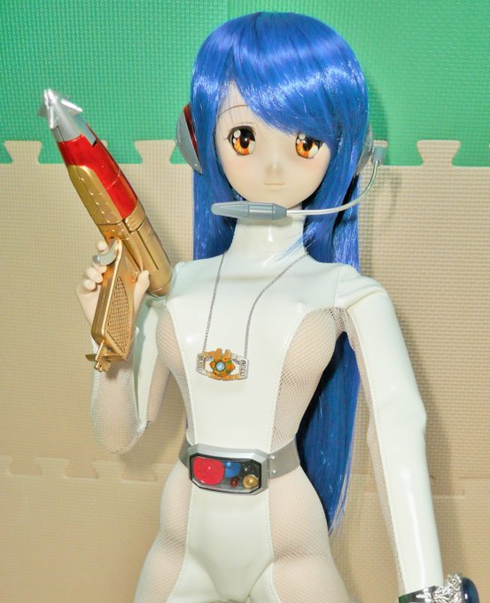 #うちのこに癒され24時間#いい銃の日 キャプテンアース=仁野舞の相棒であり武器であり変身アイテムであるマリン=レイガン #うちのこに癒され24時間#いい銃の日 キャプテンアース=仁野舞の相棒であり武器であり変身アイテムであるマリン=レイガン