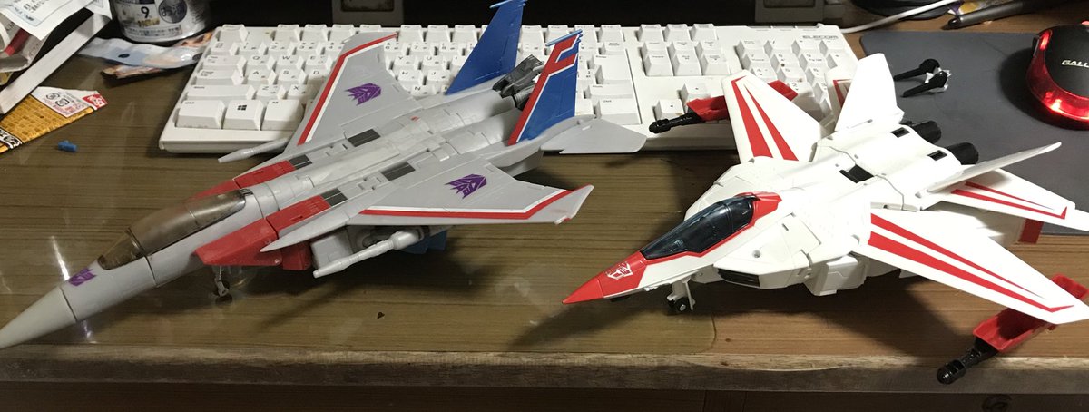 大学時代のサークルLINEグループの話題がコトブキ飛行隊なんで無理やり戦闘機画像貼る F15とF14 大学時代のサークルLINEグループの話題がコトブキ飛行隊なんで無理やり戦闘機画像貼る F15とF14