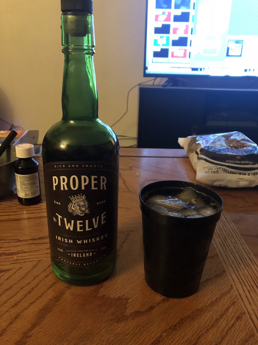 RT @T_Frie30: @TheNotoriousMMA Only one way to celebrate the weekend #bestofthebest #champ https://t.co/7eaKrZdl2P