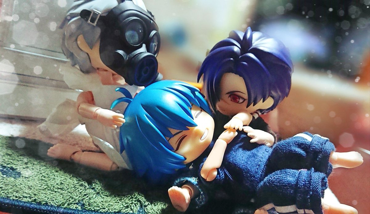 おはようございます。昨日、蒼葉ちゃん達の写真撮るのを姉ちゃんが見てて一言。『蒼葉、二人に襲われてる』違うよ!これは慰めて おはようございます。昨日、蒼葉ちゃん達の写真撮るのを姉ちゃんが見てて一言。『蒼葉、二人に襲われてる』違うよ!これは慰めて