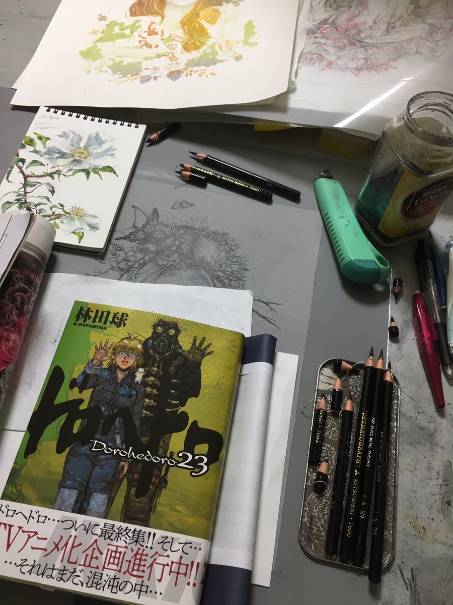 今晩、メインの主版を描ききらねば…だのに、まさか、「ドロヘドロ」新刊、しかも最終巻が出るとは…🤯同時発売のオールスター年 今晩、メインの主版を描ききらねば…だのに、まさか、「ドロヘドロ」新刊、しかも最終巻が出るとは…🤯同時発売のオールスター年