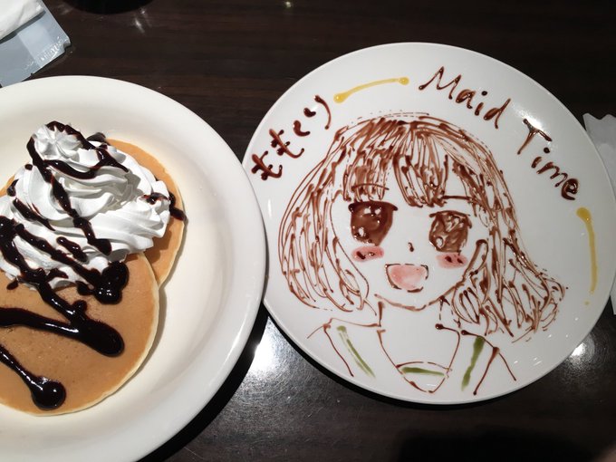 お絵かきパンケーキ。お絵かきは、ももくりの、栗原雪ちゃんを描いてもらった。大好きなももくんが視界に入っているのか、両目を お絵かきパンケーキ。お絵かきは、ももくりの、栗原雪ちゃんを描いてもらった。大好きなももくんが視界に入っているのか、両目を