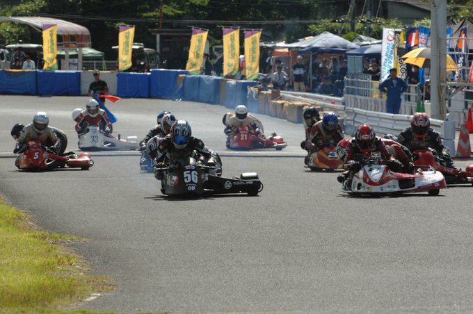 11月25日(日)は今期のサイドカーレースF4クラス最終戦、茂原MOTO-WEST GPです。過去最多の台数がエントリー 11月25日(日)は今期のサイドカーレースF4クラス最終戦、茂原MOTO-WEST GPです。過去最多の台数がエントリー