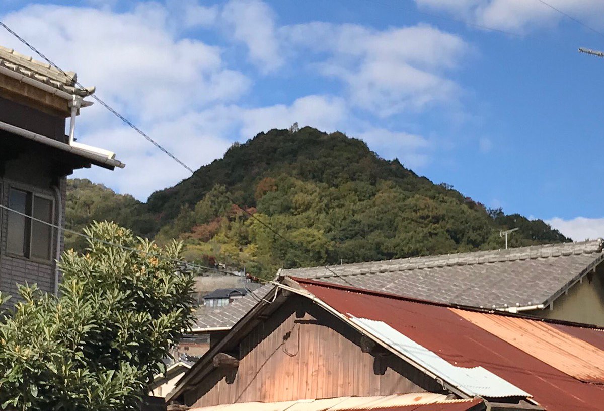 本日は灰ヶ峰じゃなくて #鉢巻山 #呉に来てクレ#この世界の片隅に#地元の人もよう知らん山 本日は灰ヶ峰じゃなくて #鉢巻山 #呉に来てクレ#この世界の片隅に#地元の人もよう知らん山