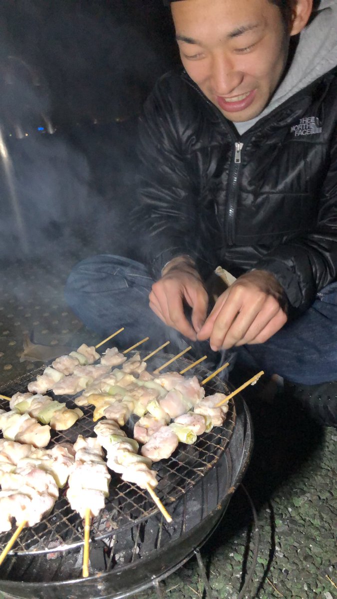 土手でネギまなう 土手でネギまなう