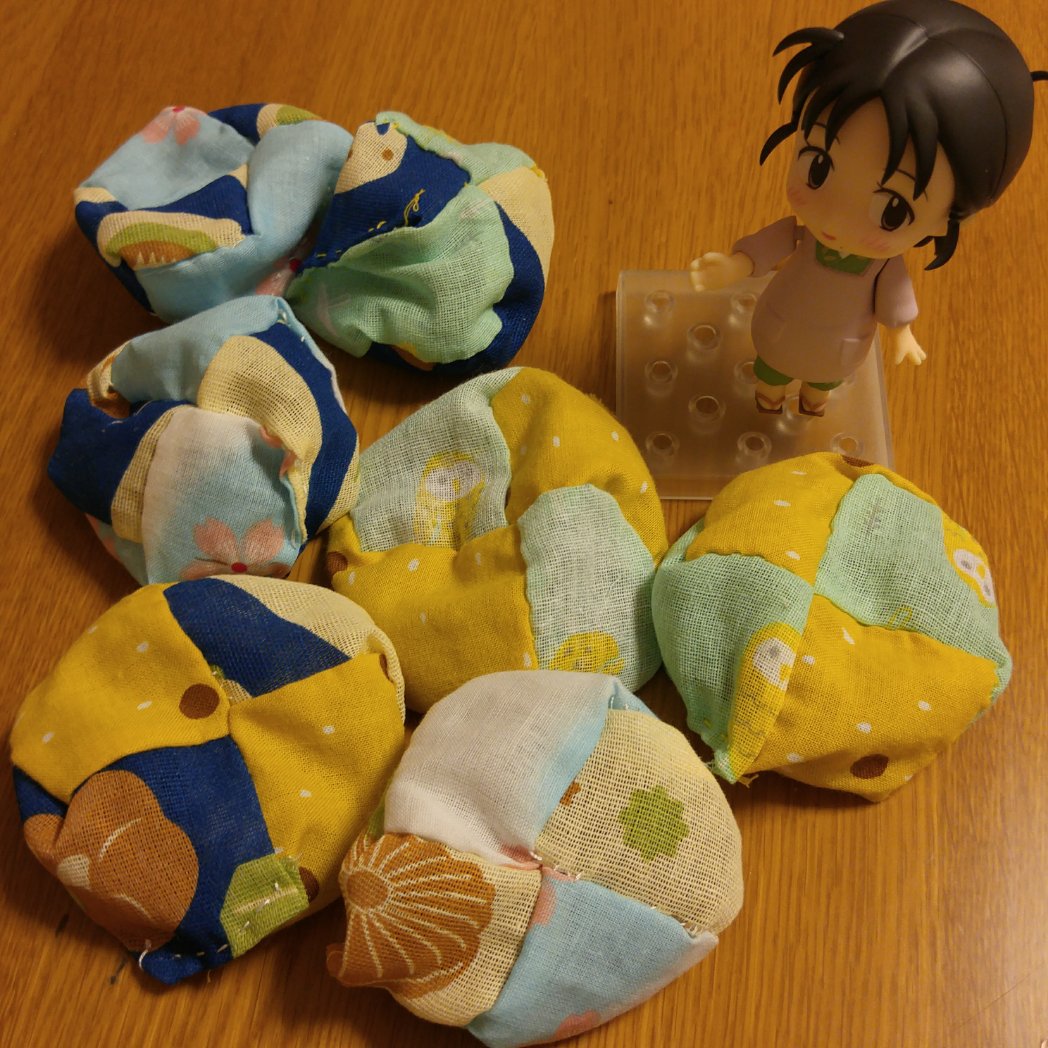 #私を布教して#この世界の片隅に にドはまりして、手芸に目覚めましたすずさんやリンさんをイメージしたお手玉や、ねんどろい #私を布教して#この世界の片隅に にドはまりして、手芸に目覚めましたすずさんやリンさんをイメージしたお手玉や、ねんどろい