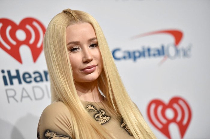 RT @RapUp: ???????? @IGGYAZALEA has signed a $2.7 million record deal https://t.co/VySu4CSBu5 https://t.co/KqZLiBXy0K